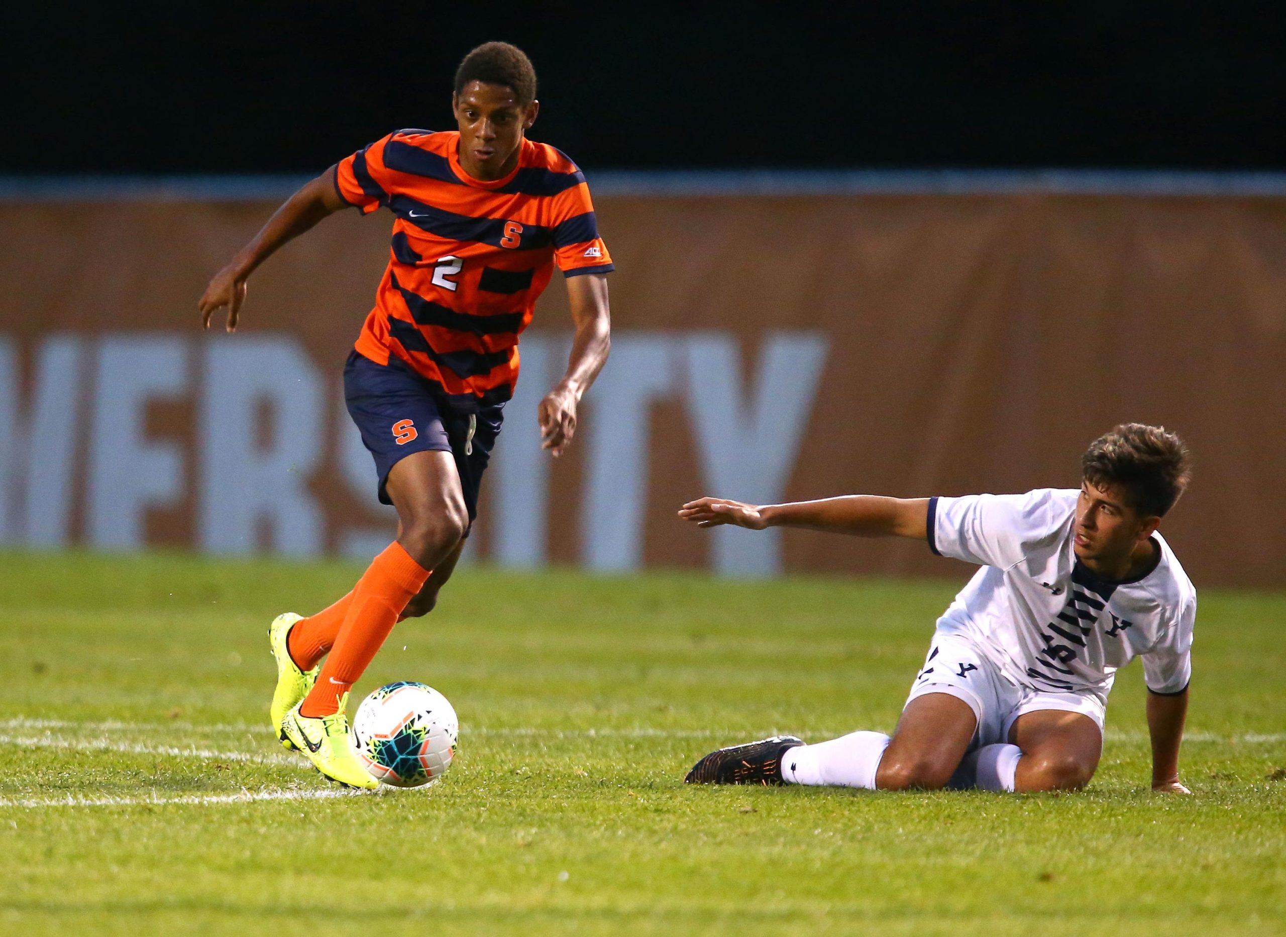 Fútbol universitario masculino en tiempos de COVID-19